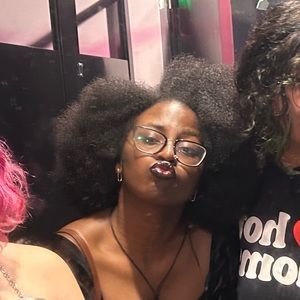 Meet your Posher, Dasia